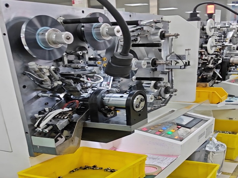 Hinter den Kulissen: Der 10-stufige Herstellungsprozess von Filmkondensatoren für Hochleistungsanwendungen